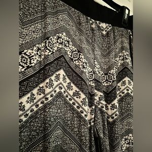 🌿patterned boho pants🌱